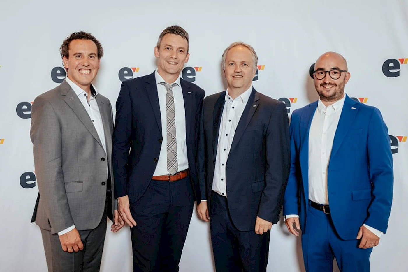 Sichtlich zufrieden über die Eröffnung der neuen Eurogast Österreich Zentrale in Zams und der erfolgreichen Präsentation von Best.Friend Voice zeigte sich die Eurogast Führung.  v.l.n.r. Alexander Kiennast, geschäftsführender Gesellschafter Eurogast Österreich, Peter Krug, Geschäftsführer Eurogast Österreich, Thomas Walser, Geschäftsführer Eurogast Grissemann, Franz Sinnesberger, geschäftsführender Gesellschafter Eurogast Österreich.